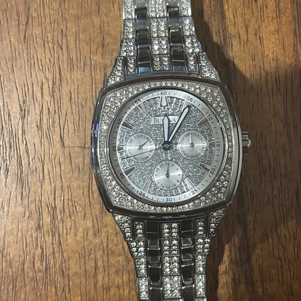 Men Bulova Phanton watch